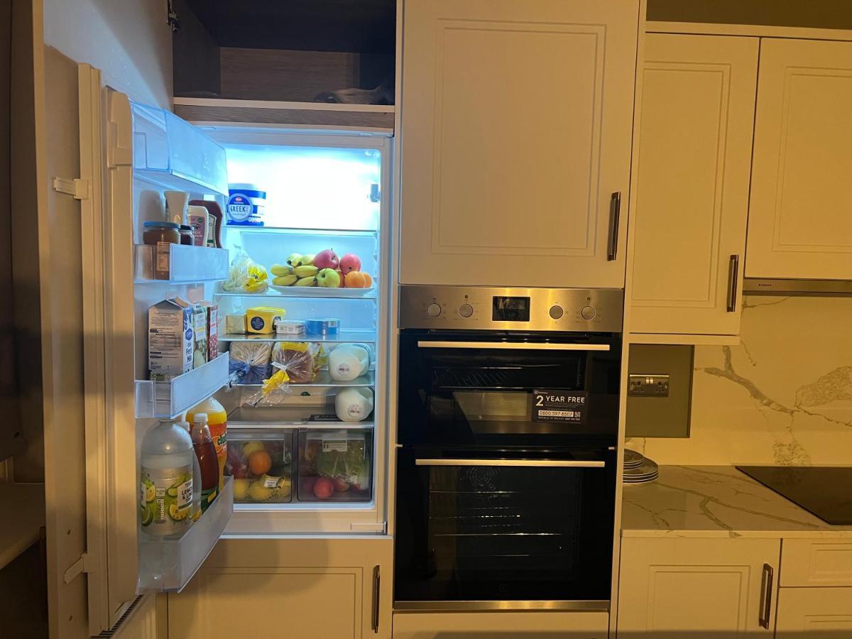 3 Bed Rooms Vip Family House Дъблин Екстериор снимка