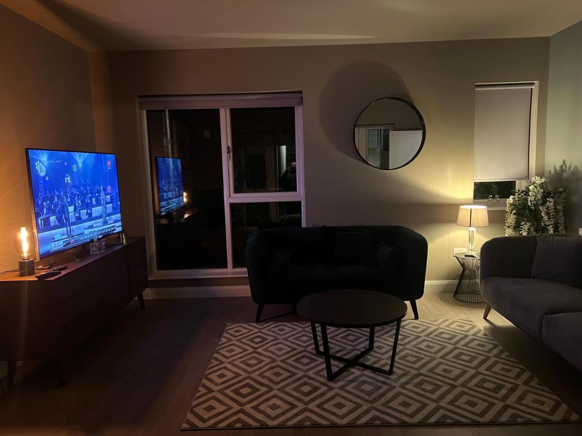 3 Bed Rooms Vip Family House Дъблин Екстериор снимка
